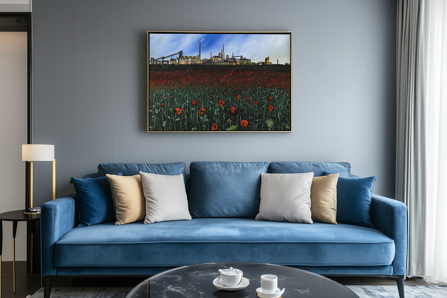 Industrie mit Mohnblüten